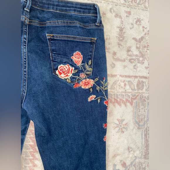 Driftwood Floral Embroidered Jackie Jeans - Picture 5 of 5